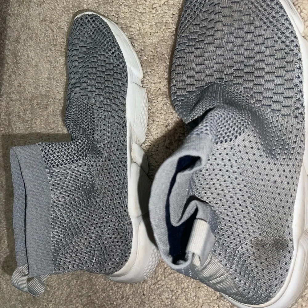 Sneakers - Picture 5 of 5